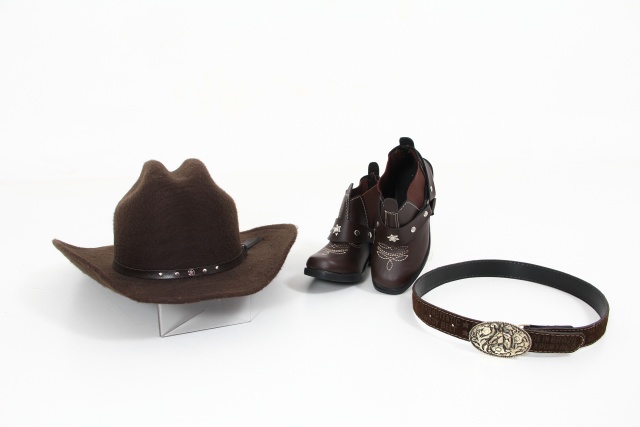 bota, chapéu e cinto country